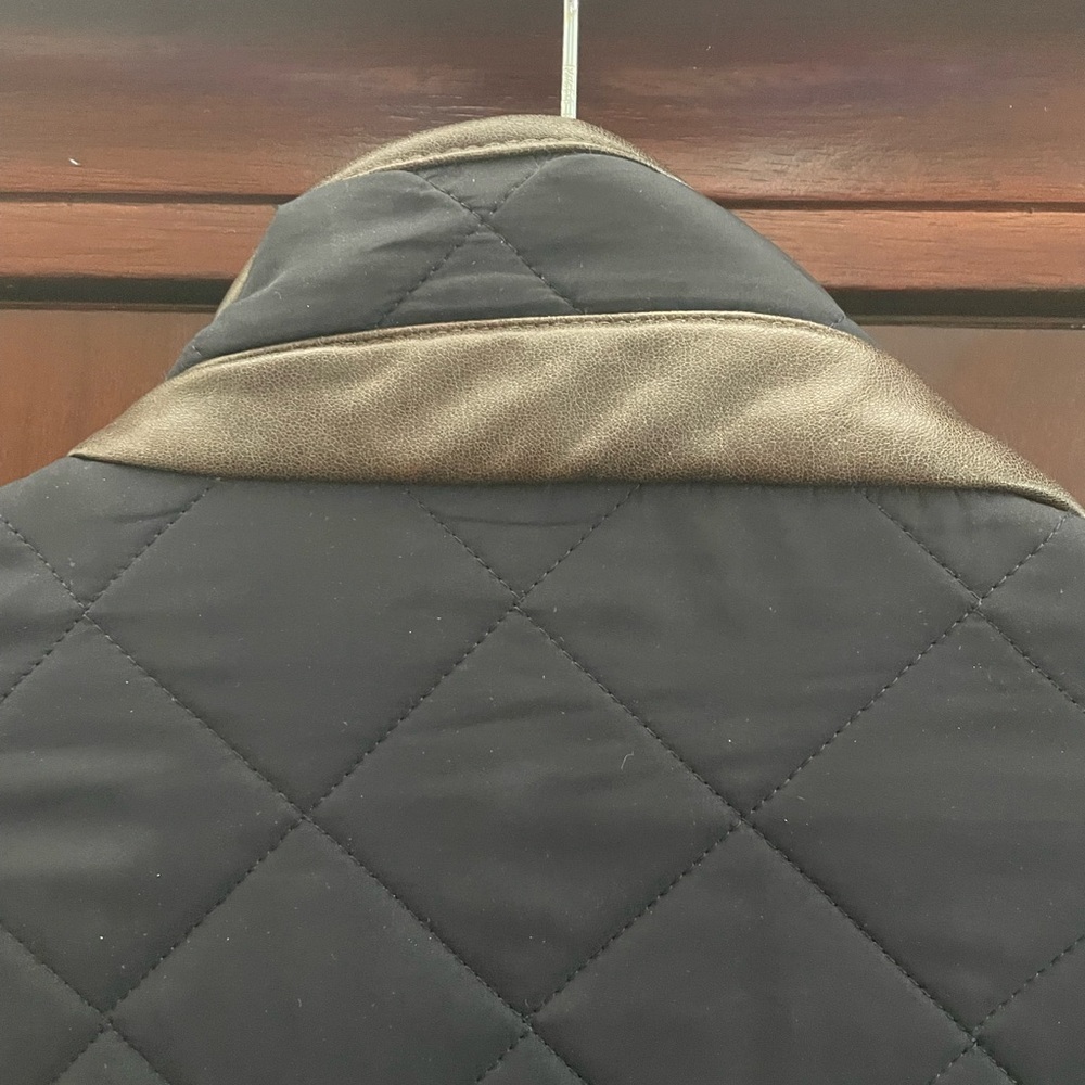 Barbour Quilted Black Jacket - Picture 5 of 6